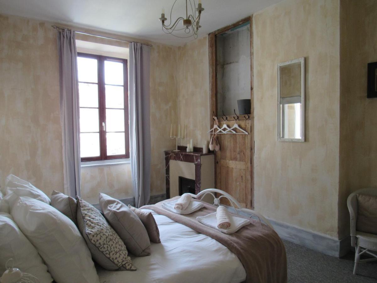 Les Deux Rives Bed and Breakfast Cierp Eksteriør billede