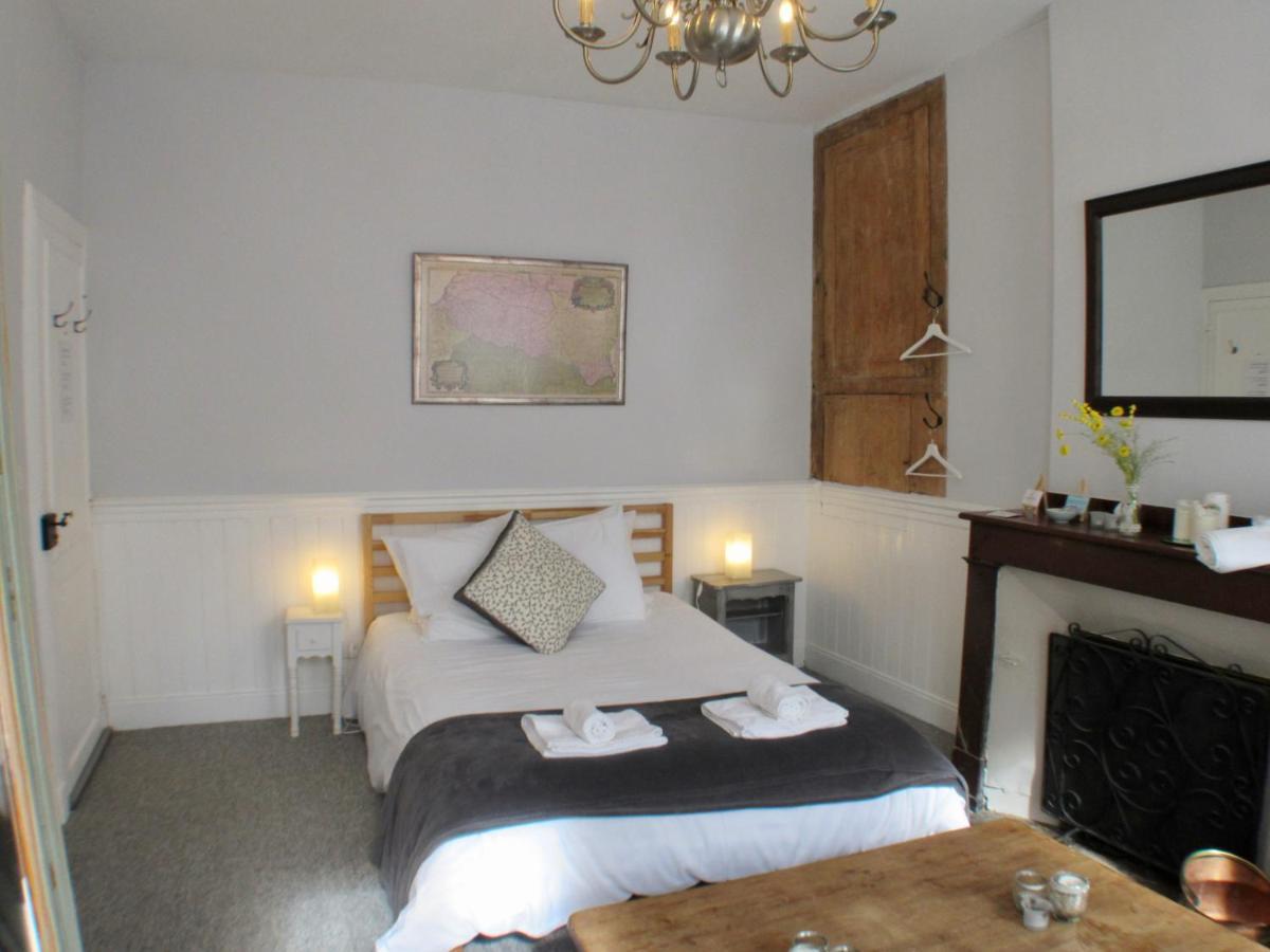 Les Deux Rives Bed and Breakfast Cierp Eksteriør billede